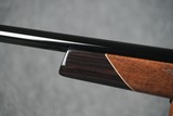 Weatherby Mark V Deluxe 300 Wby Mag 26