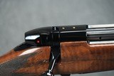Weatherby Mark V Deluxe 300 Wby Mag 26