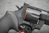 Taurus Raging Hunter 44 Magnum 8.37
