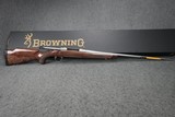 BROWNING XBOLT WHITE GOLD MEDALLION 300WIN 26