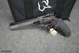 **BNIB** TAURUS RAGING HUNTER 44MAG 8.37