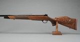Weatherby Mark V Deluxe .300 Wby Mag – Gloss Blue, Grade A Walnut - 6 of 8