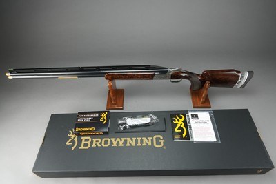BROWNING CITORI 825 MAX TRAP, 12 GA, 32