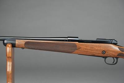 WINCHESTER M70 SUPER GRADE WALNUT, .308 WIN, 22