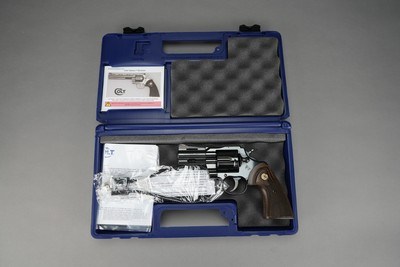 COLT PYTHON, .357 MAGNUM, 3