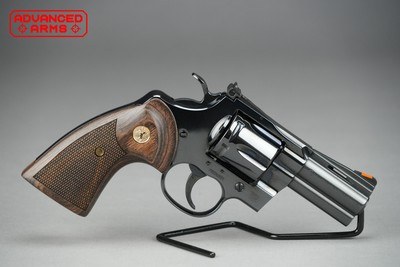 COLT PYTHON, .357 MAGNUM, 3