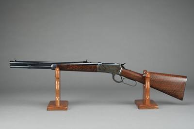WINCHESTER 1892 DELUXE SHORT RIFLE 45 COLT LIMITED EDITION *BNIB* - Image 2 of 10