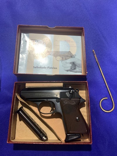 Nice German PPK from 1961
with box and accessories.