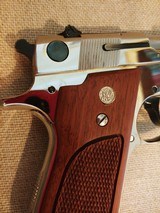 Smith & Wesson Model 39-2 Nickel in Excellent Condition - 3 of 7