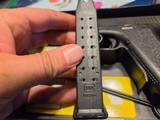 Glock 17 generaration 2 made 1990 9mm - Image 8 of 11