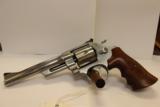 Smith & Wesson 624 .44 S&W Special
- 1 of 2