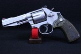 Smith & Wesson 686 Pro .357 Magnum - 1 of 2