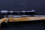 Weatherby Mark V Deluxe .378 Wby. Mag. - 3 of 8