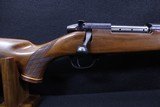 Weatherby Mark V Deluxe .300 Wby Mag. - 3 of 8