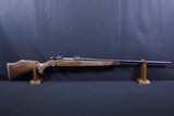 Weatherby Mark V Deluxe .300 Wby. Mag. - 1 of 8