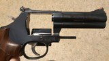 Smith and Wesson 586-8 357 Magnum 4 inch barrel - 5 of 12