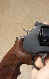 Smith and Wesson 586-8 357 Magnum 4 inch barrel - 11 of 12