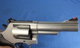 SMITH & WESSON 69 .44 MAG ORIG.
CASE - 20 of 20