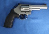 SMITH & WESSON 69 .44 MAG ORIG.
CASE - 16 of 20