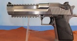 MAGNUM RESEARCH DESERT EAGLE MK XIX .44 MAG ORIG. CASE - 6 of 20