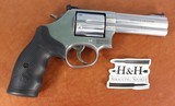 SMITH & WESSON 686 DIST. COMBAT .357 MAG 164222 - 25 of 25