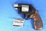 SMITH & WESSON 327 .357 MAG 170245 - 25 of 25