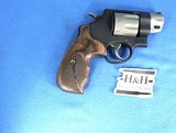 SMITH & WESSON 327 .357 MAG 170245 - 24 of 25