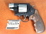 SMITH & WESSON 327 .357 MAG 170245 - 15 of 25