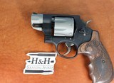 SMITH & WESSON 327 .357 MAG 170245 - 16 of 25