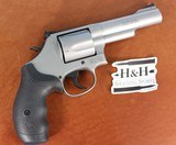 SMITH & WESSON 69 .44 MAG 162069 - 22 of 25