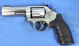 SMITH & WESSON 617 .22 LR 160584 - 23 of 25