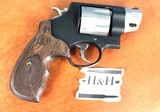 SMITH & WESSON 327 .357 MAG 170245 - 19 of 25