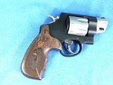 SMITH & WESSON 327 .357 MAG 170245 - 6 of 25