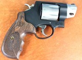 SMITH & WESSON 327 .357 MAG 170245 - 21 of 25