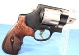 SMITH & WESSON 327 .357 MAG 170245 - 15 of 25