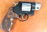 SMITH & WESSON 327 .357 MAG 170245 - 20 of 25