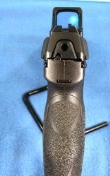 H&K VP9L W/HOLOSUN SCS 9MM 5