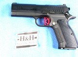 DAN WESSON DWX COMPACT OR N/S 9MM
92104 - 21 of 22