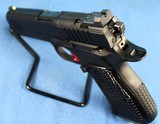 DAN WESSON DWX COMPACT OR N/S 9MM
92104 - 7 of 22