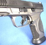 SMITH & WESSON M&P9 M2.0 COMPETITOR 9MM 13718 - 9 of 23