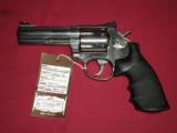 Smith & Wesson 686-5 7 shot SOLD - 2 of 3