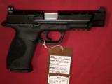 Smith & Wesson M&P 40L - 1 of 5