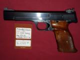 SOLD Smith & Wesson 41.22 LR SOLD - 2 of 9
