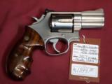 SOLD Smith & Wesson 686 2 1/2" Lew Horton SOLD - 2 of 11