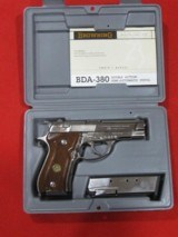 Near perfect Browning BDA .380 in case 3- 13 rnd original mags - 1 of 8