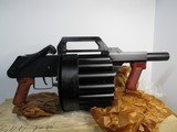 Collectors Package - Original Polish RGA-86 Rotary 26.5mm Flare Launcher Gun with Crate of Flares - 7 of 15