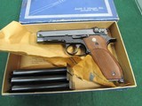 Scarce NIB "1957" Smith & Wesson Model 39 - no dash - 9mm para - with original sales receipt & 4 magazines - 1 of 9