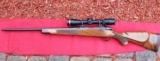 Weatherby Mark V Deluxe in 338 Win Mag - 3 of 5
