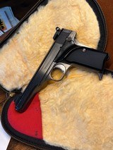 Browning 10/71 .380 Target Pistol made in 1974 with Original Rug and Extra Grips ! - Image 8 of 10