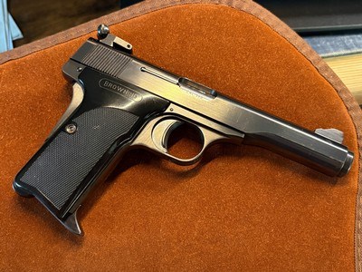 Browning 10/71 .380 Target Pistol made in 1974 with Original Rug and Extra Grips ! - Image 2 of 10